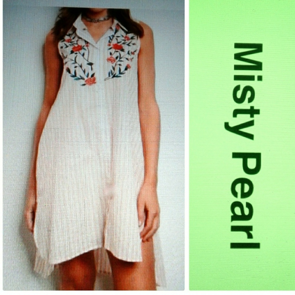 WONDERLUSTLA Embroidered Tunic Dress